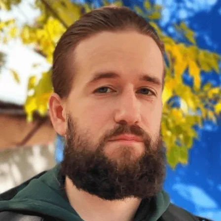 Выпускник Арсений Харенко